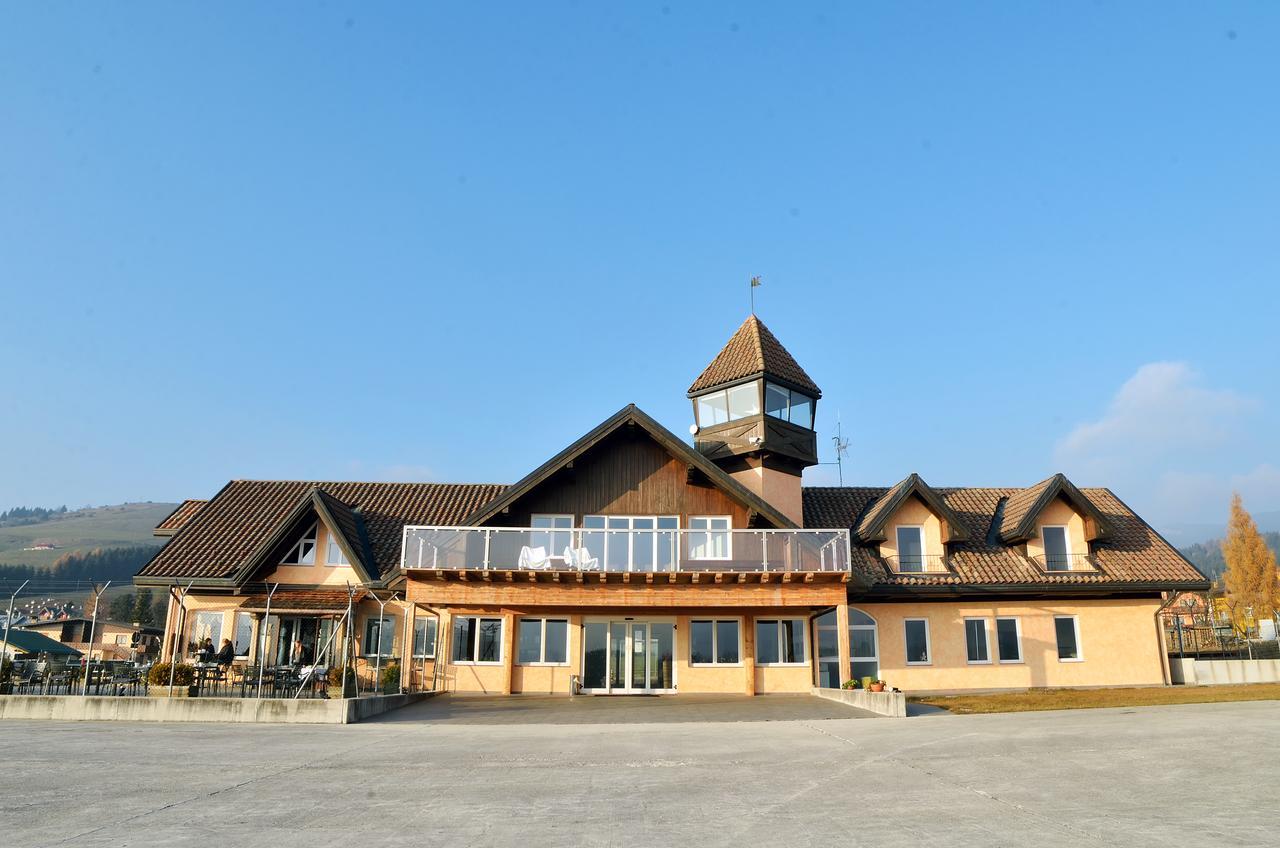 3409ft Aeroporto
